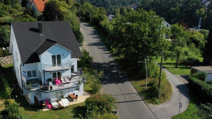 Einfamilienhaus in Südhanglage mit schöner Aussicht und vielen Besonderheiten Grafenau
