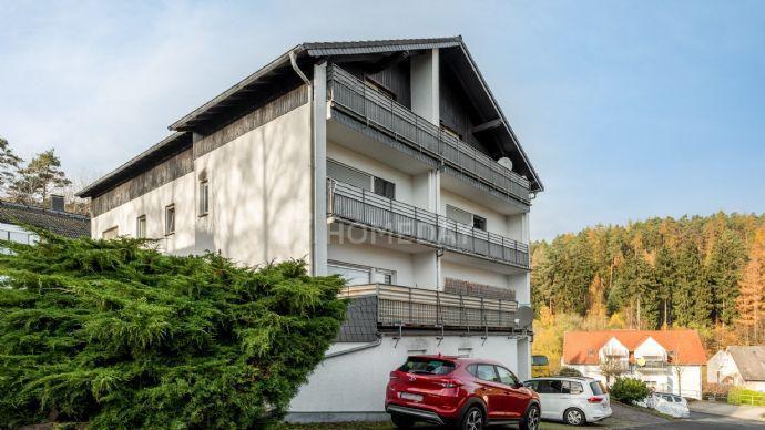 Sofort frei - Helle Dachgeschosswohnung mit 2 Balkonen und Stellplatz in Bad Soden-Salmünster Bad Soden-Salmünster