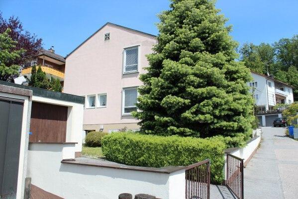 Haus in unverbaubarer Lage mit Blick in die Berge Stadt-Au