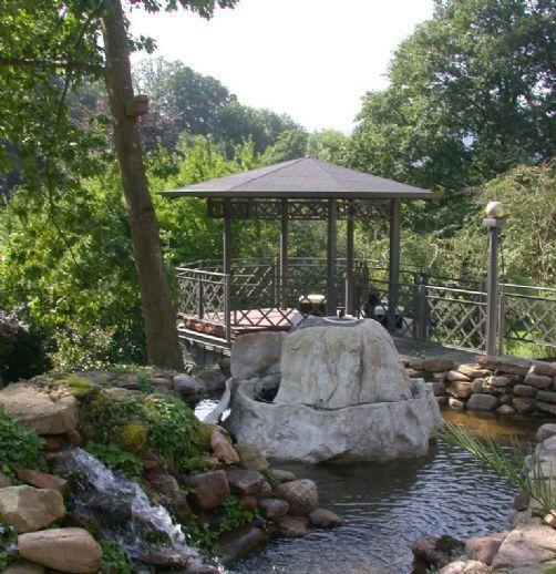 Villenanwesen mit Pool und zauberhaftem Gartenpark Baden-Baden
