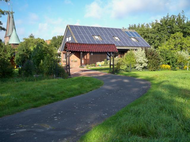Gr. Einfamilienhaus mit Photovoltaikanlage u. Solartherme in Cuxhaven-Altenbruch Cuxhaven