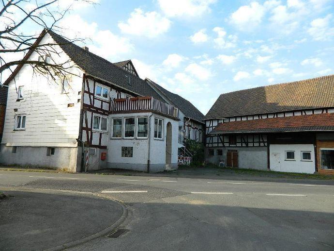 hälftiger Anteil eines geräumigen Einfamilienhauses mit Nebengelass Kreisfreie Stadt Darmstadt