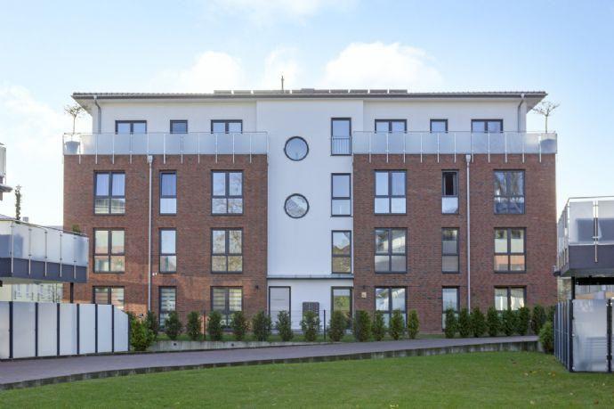 Großzügige und exklusive Erdgeschosswohnung mit Terrasse und Garten am Bürgerpark Bremerhaven