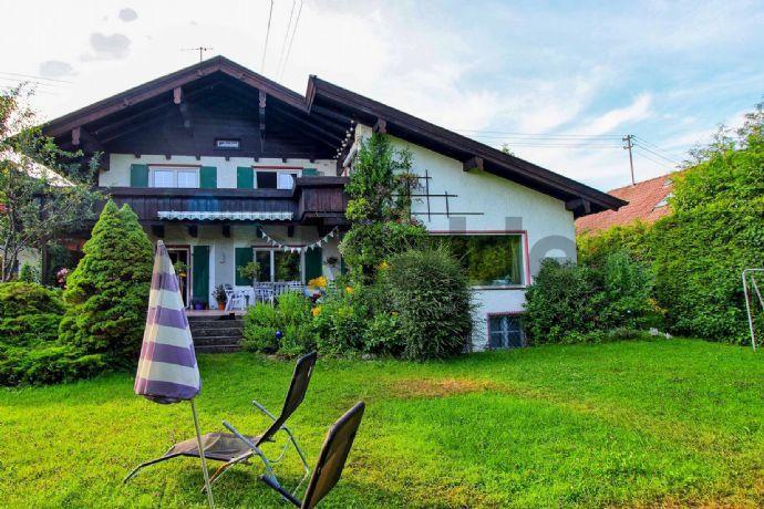 Traumhaus mit Gestaltungspotenzial: Vermietetes EFH mit Balkon, Terrasse, Garten und Ferienwohnung Bernau am Chiemsee