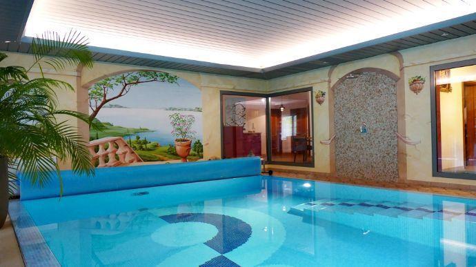Luxus pur - Einfamilienhaus mit Indoor - Schwimmbad im beliebten Chursdorf Kreisfreie Stadt Darmstadt