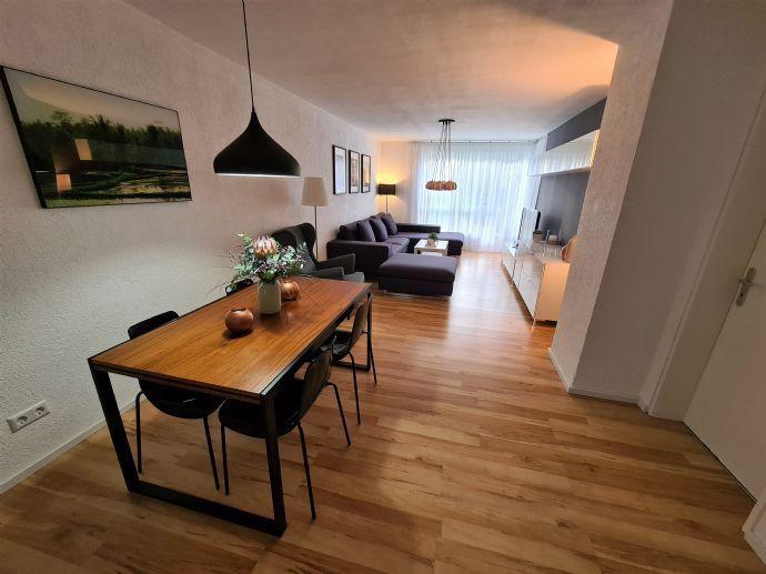 Exklusive, modernisierte 3-Zimmer-Hochparterre-Wohnung mit Balkon und EBK in Böblingen "Tannenberg" Böblingen