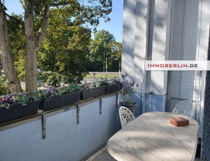 IMMOBERLIN.DE - Zauberhafte Stuck-Altbauwohnung in Spandauer Altstadt mit Loggien Berlin