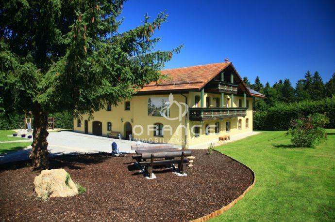 ***Traumhaftes Landhaus Im BayerischenWald mit vielfältigen Nutzungsmöglichkeiten*** Riedlhütte