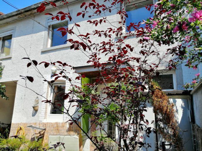 Charmantes Einfamilienhaus mit Ausbaupotenzial in Weinheim Kreisfreie Stadt Darmstadt