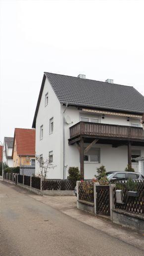 Schön renoviertes Einfamilienhaus mit Balkon, Terrasse und Garage Kreisfreie Stadt Offenbach am Main