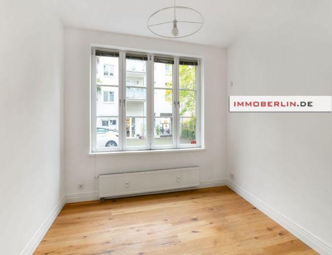 IMMOBERLIN.DE - Exzellent gestaltete Wohnung mit Südgarten, Pkw-Stellplatz & großem Nutzpotential Berlin