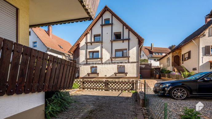 Vermietetes Mehrfamilienhaus mit 4 Wohneinheiten, Balkonen und Garagen in Forbach Kreisfreie Stadt Darmstadt