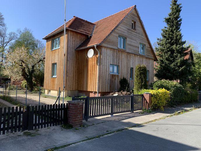 Ein Schmuckstück! Provisionsfreies Haus mit Garten in Wolfsburg Wolfsburg