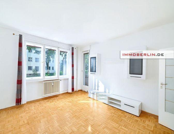 IMMOBERLIN.DE -Optimal in der Sonne! Adrette Wohnung mit ruhiger Westloggia Berlin