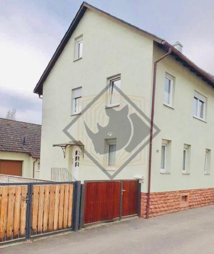 *Gepflegtes Einfamilienhaus mit Einliegerwohnung in guter Lage!* Bürgstadt