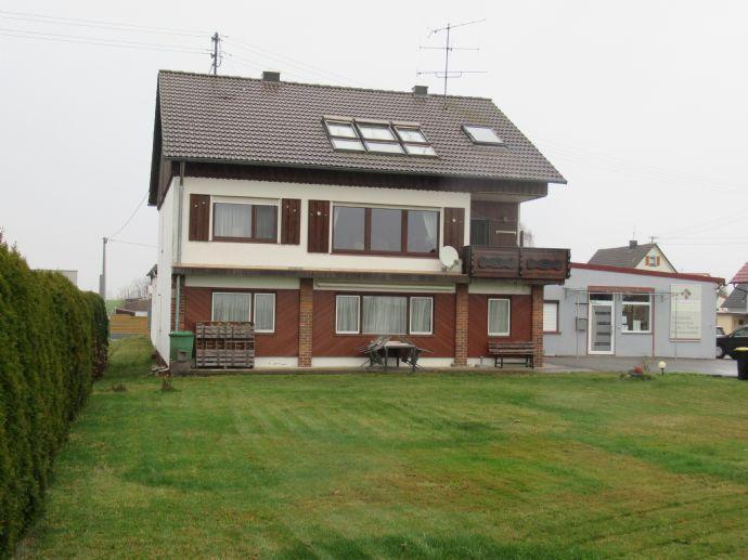 ***Mehrfamilienhaus, Gewerbe und sehr großes Grundstück mit Riesenpotential*** Fluorn-Winzeln