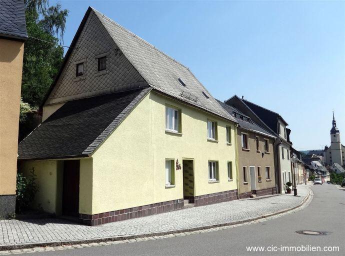 Sanierungsbedürftiges Einfamilienhaus mit terrassiertem Garten und individuellen Grundrissmöglichkeiten. Kreisfreie Stadt Darmstadt