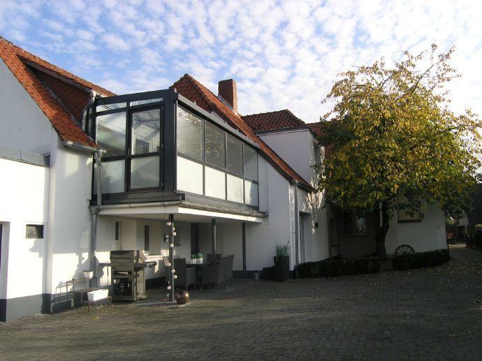 Umfassend modernisiertes Wohnhaus in verkehrsgünstiger Lage in Holtorf ! Nienburg/Weser