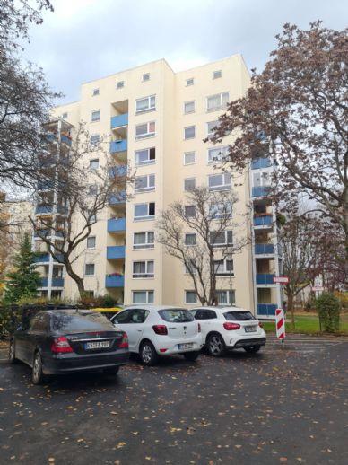 TOP Eigentumswohnung mit 2 Zimmer-Küche-Bad-Loggia, in gepflegten und saniertem Mehrfamilienhaus Kreisfreie Stadt Kassel
