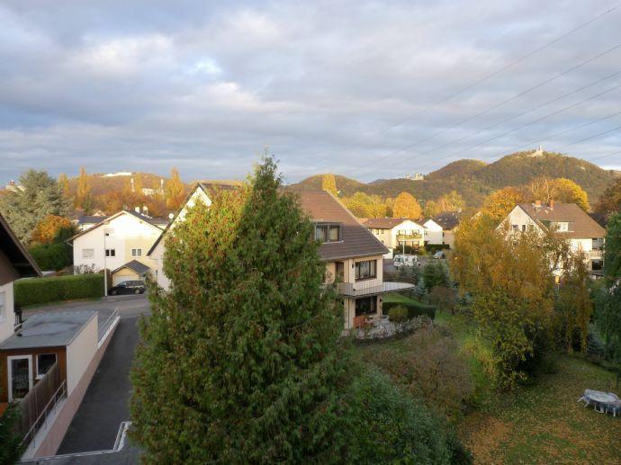 IMMOBILIEN LONNY** Große Wohnung mit Blick auf das Siebengebirge Bonn