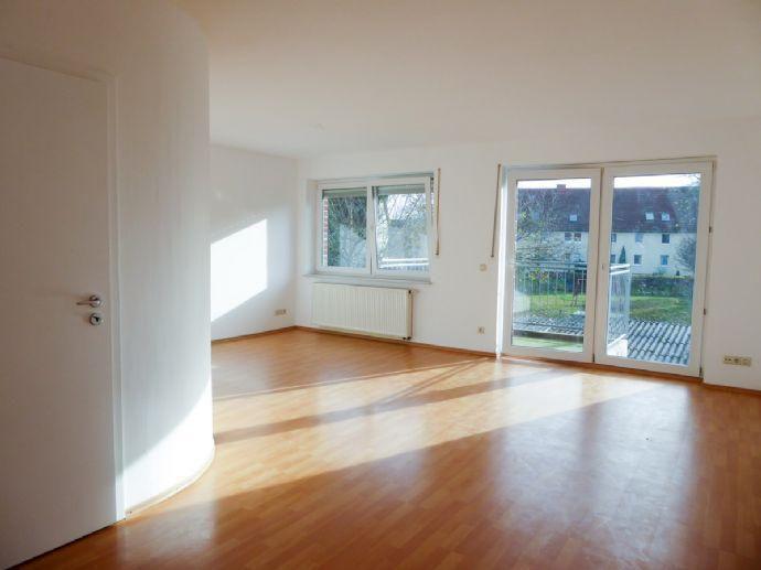 3-Zimmer-Eigentumswohnung mit Fahrstuhl in ruhiger und doch zentraler Lage von Bad Lippspringe Neustadt an der Aisch-Bad Windsheim