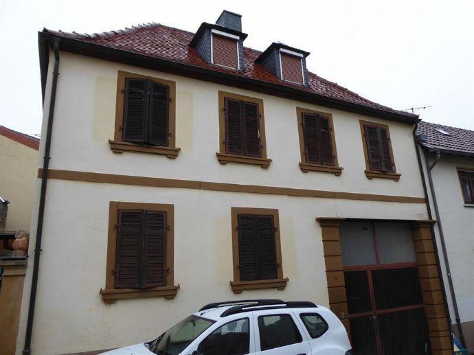 Wohnhaus mit Innenhof und Terrasse, DÜW-Leistadt Bad Dürkheim