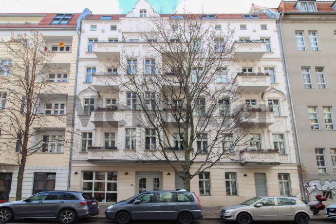 Nur für Kapitalanleger: Vermietete Altbauwohnung im Bötzowviertel am Volkspark Friedrichshain Berlin
