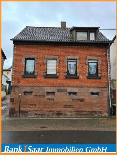 Einfamilienhaus mit Garten, Garage in Landsweiler-Reden Kreisfreie Stadt Darmstadt