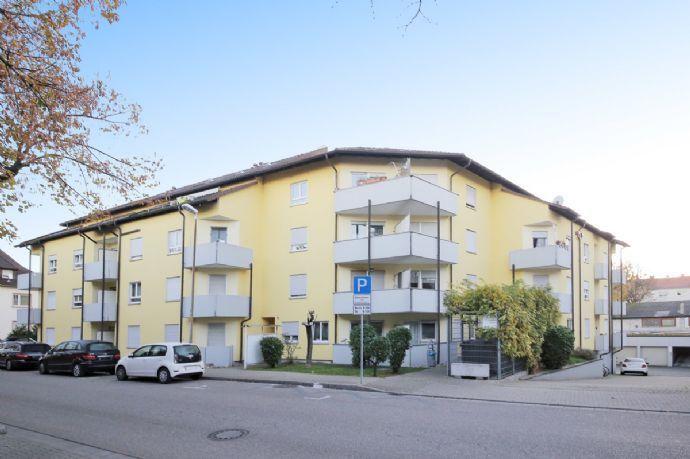 Für Kapitalanleger: 1-Zimmer-Wohnung mit Balkon und Tiefgaragenstellplatz im Zentrum von Bruchsal Stadt-Apotheke Bruchsal