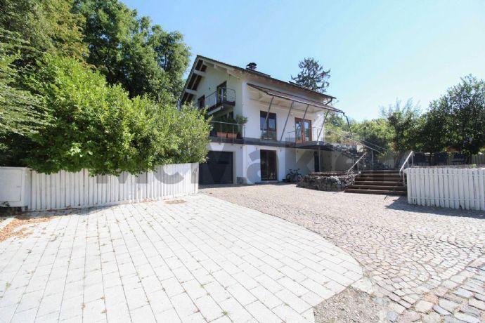 Exklusiv wohnen im Aukammtal: EFH mit Gästehaus und Terrasse auf weitläufigem Gartengrundstück Wiesbaden