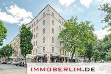 IMMOBERLIN.DE - Top-Investmentpaket: 3 sanierte Altbauwohnungen in gefragter Lage Berlin