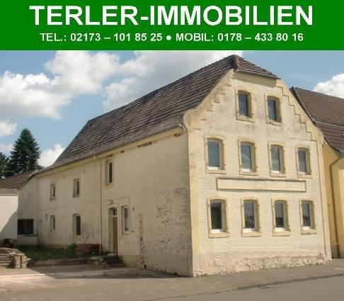 Historisches und denkmalgeschütztes Gebäude in erster Rheinreihe zum Wiederaubau Leverkusen