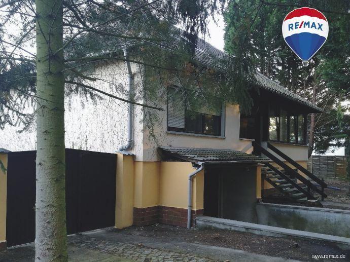 Wohnen, wo andere Urlaub machen - großes Haus mit 2 Garagen auf waldnahem Grundstück Kreisfreie Stadt Darmstadt