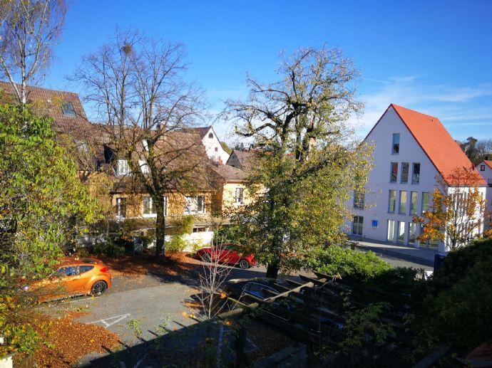Wohnen in Heroldsberg, lebenswert und mitten drin. 3-Zimmer-Wohnung mit Südbalkon und offenen Wohn-/Essbereich. Kreisfreie Stadt Darmstadt