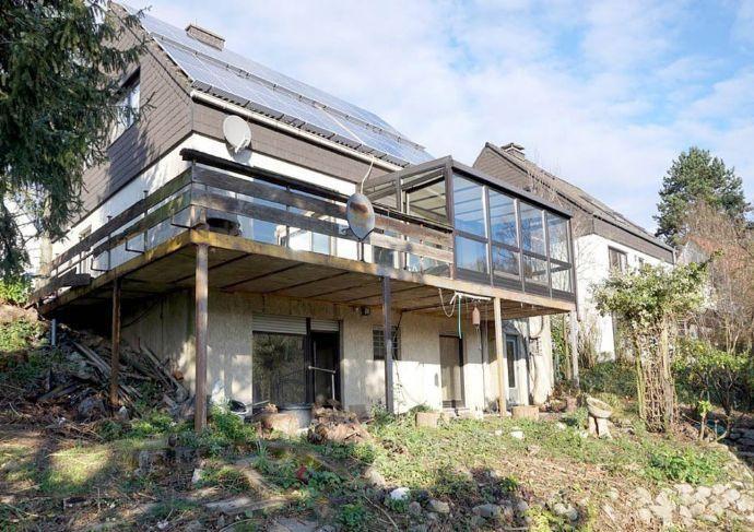 Freistehendes 9-Zi-Einfamilienhaus mit Balkon, Garten, Garage und wunderschönem Naturblick Wuppertal