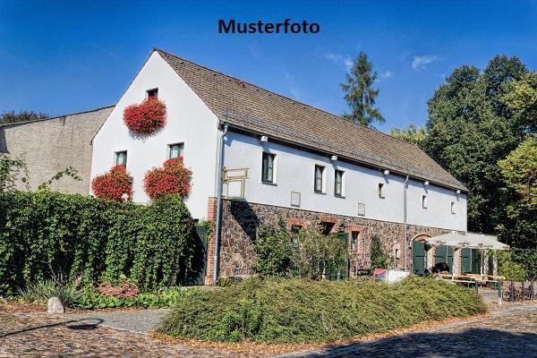 Zwangsversteigerung Haus, Gleschendorfer Weg in Giekau Kreisfreie Stadt Darmstadt