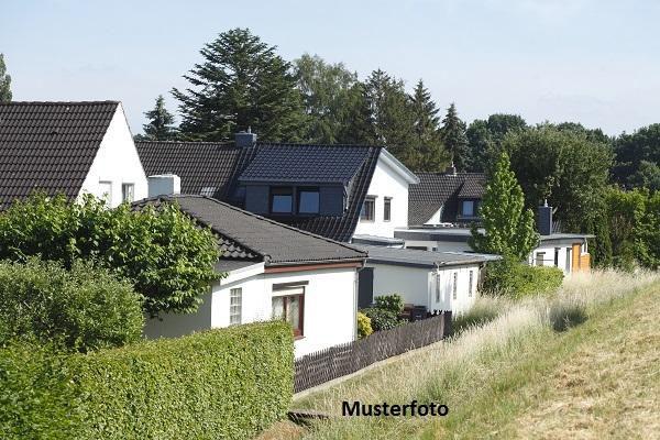Einfamilienhaus mit Außenschwimmbecken Kreisfreie Stadt Darmstadt