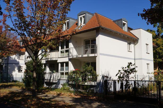 Helle geräumige 2 Zimmer Dachgeschosswohnung im Ortskern von Eichwalde Kreisfreie Stadt Darmstadt