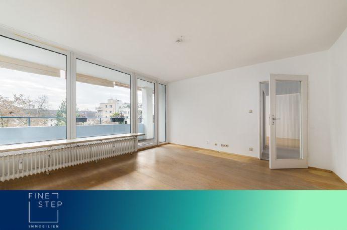 Sehr schöne und helle 3-Zimmer Wohnung mit Balkon und Blick über den Olympiapark Kirchheim bei München