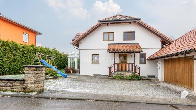 Attraktives Einfamilienhaus mit Wintergarten, Whirlpool, Kamin und Fußbodenheizung in ruhiger Lage Vöhringen