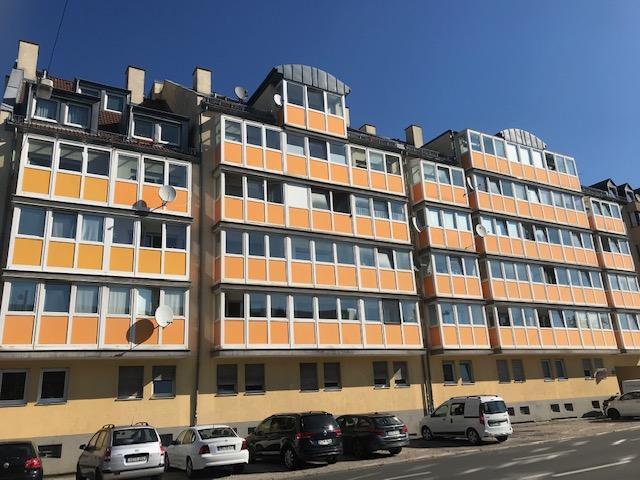 1-Zimmer-Wohnung mit Aufzug im Haus, Loggia und TG-Stellplatz zu verkaufen! Hafen Nürnberg