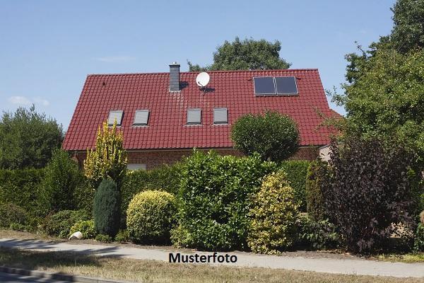 2-Familienhaus mit kleiner Teichanlage Kreisfreie Stadt Darmstadt