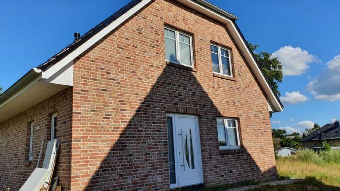 Schönes neuwertiges KFW 55 Einfamilienhaus für die kleine Familie in Hennstedt Kreisfreie Stadt Darmstadt
