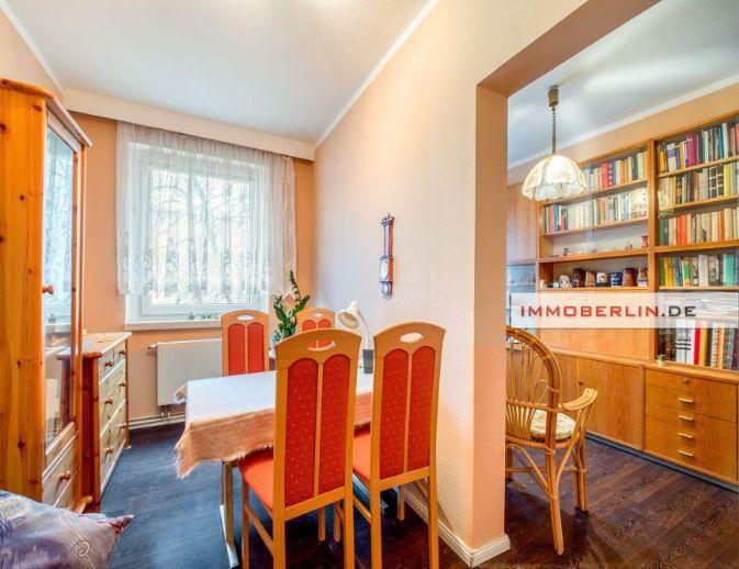 IMMOBERLIN.DE - Exzellente vermietete Wohnung mit Westbalkon Berlin