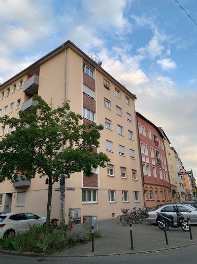 Provisionsfrei! Helle 4-Zimmer-Wohnung mit Sonnenbalkon über den Dächern von Nürnberg! Zentrale Lage Hafen Nürnberg