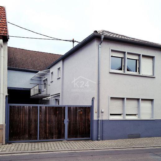 Freistehendes Einfamilienhaus in Eich mit Hof und Balkon sucht kleine Familie! Kreisfreie Stadt Darmstadt