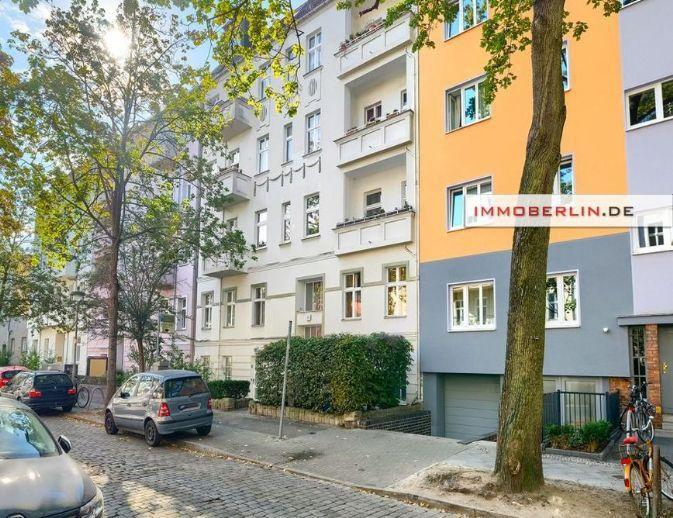 IMMOBERLIN.DE - Geräumige Dachgeschoss-Wohnung in bestem Zustand & Berlin