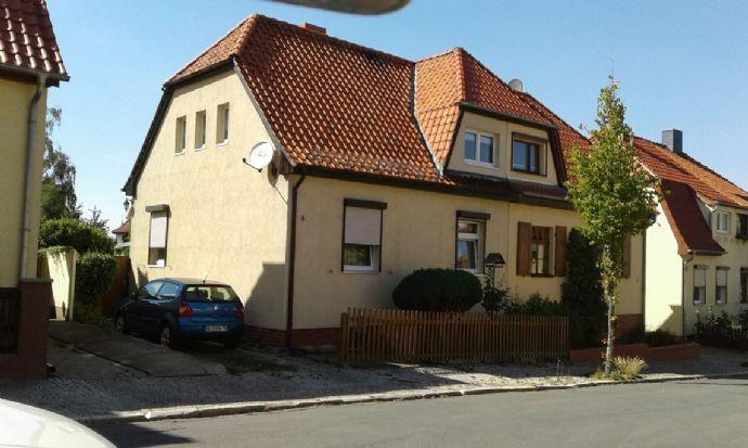 attraktives Einfamilienhaus (Doppelhaushälfte) in beliebter Wohnlage am Stadtrand mit schönem Grundstück sucht neuen Besitzer! Kreisfreie Stadt Darmstadt