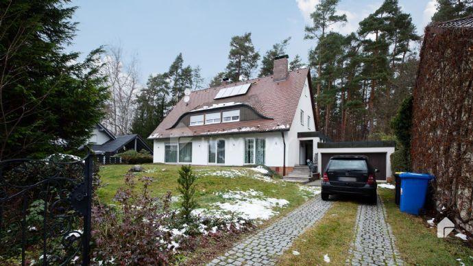 Attraktives Einfamilienhaus mit Garten, hochwertiger Ausstattung und Garagen in toller Lage Hafen Nürnberg