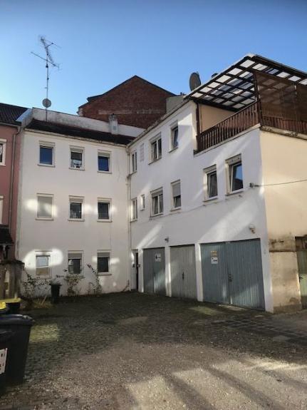 Mehrfamilienhaus mit 4 Wohnungen und Dachterrasse zu verkaufen! Hafen Nürnberg